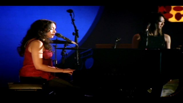 NORAH JONES — Carnival Town | Norah Jones And The Handsome Band ☆ Live In 2004