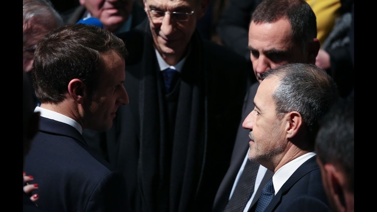 VIDEO: Pourquoi Emmanuel Macron est en Corse (e...