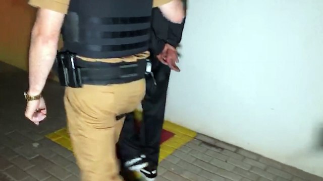 Indivíduo é detido pela PM acusado de ameaçar companheira com facão