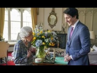 À l'intérieur de l'hommage caché touchant de Queen alors qu'elle rencontre Justin Trudeau