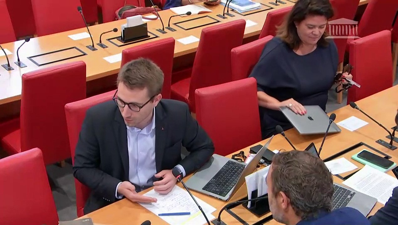 Commission des lois constitutionnelles : M. Fabrice Melleray, agrégé de droit droit public et Mme Dominique Simonnot, contrôleure générale des lieux de privation de liberté. - Mercredi 27 septembre 2023