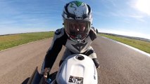 Djobot, le «motard à un bras» star des réseaux, veut affronter «les valides» sur circuit à 300 km/h