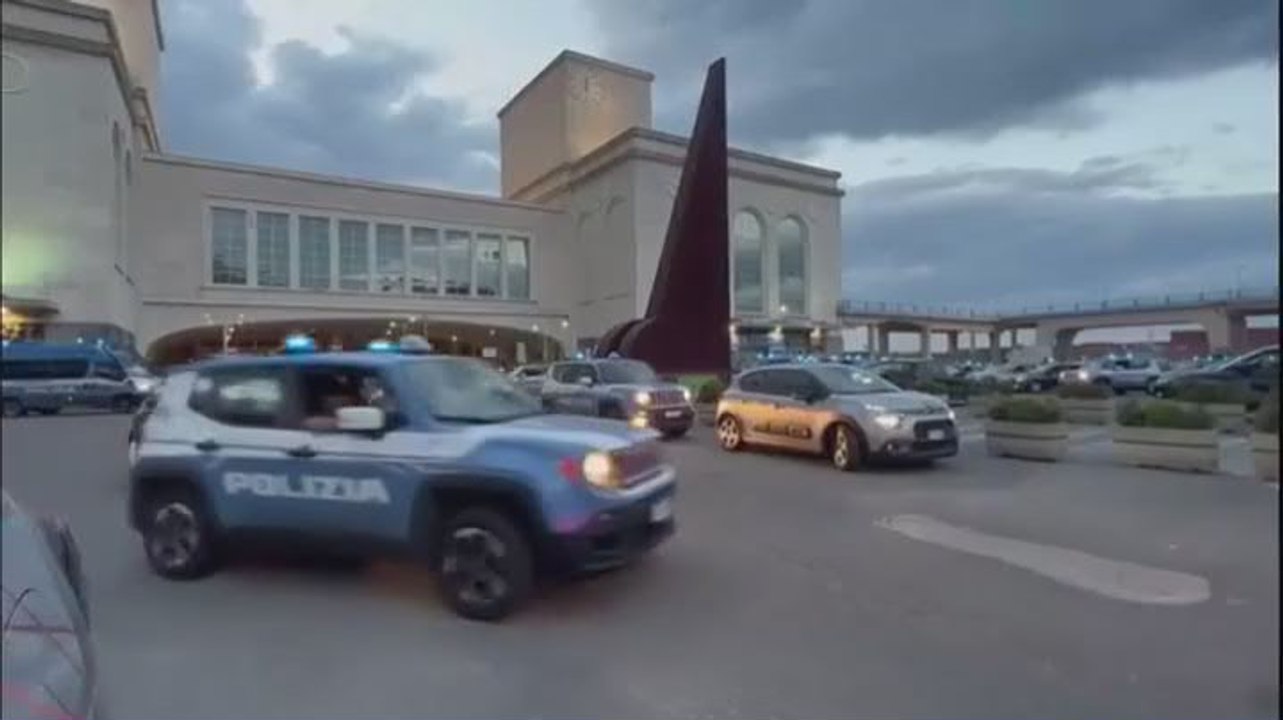 Napoli, blitz ad Afragola nel Rione Salicelle: impegnati 300 uomini - Video