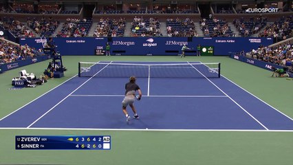 Zverev rageur, Sinner à terre : l'un des points du match dans le 5e set