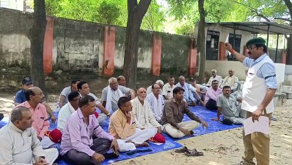 下载视频: सैनिकों का काली पट्टी बांधकर धरना