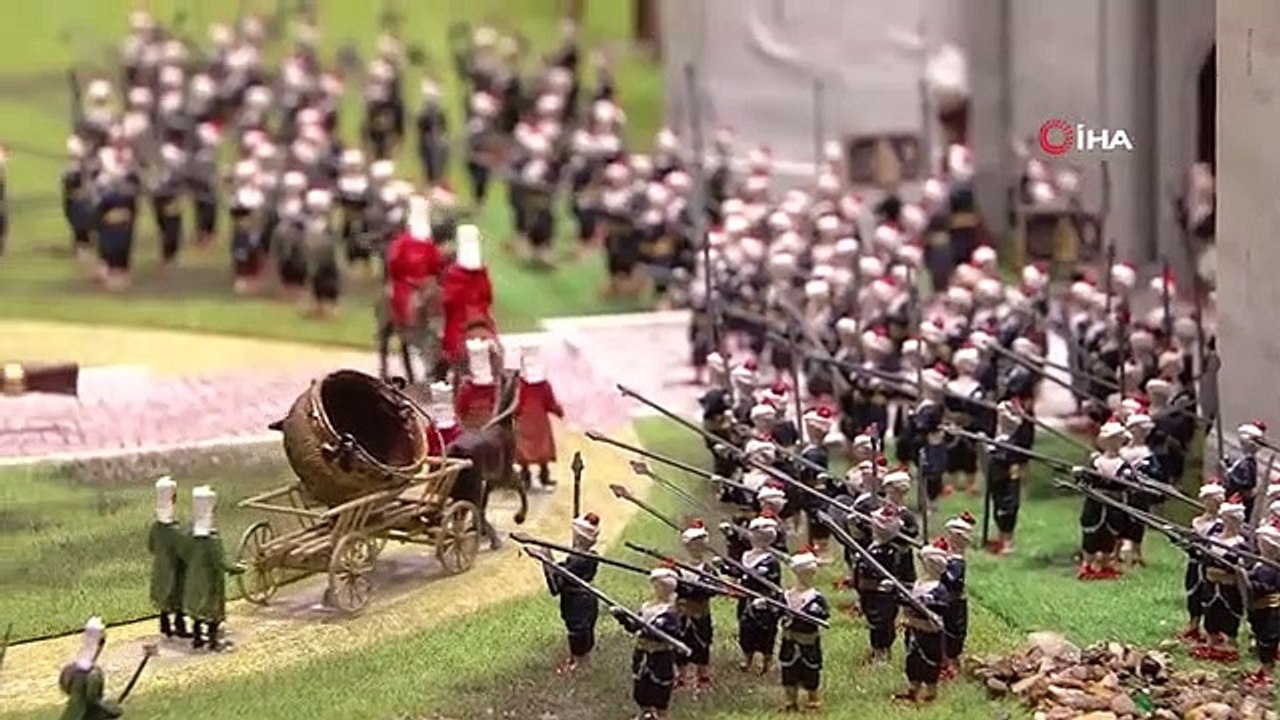 L'exposition modèle de la péninsule historique d'Istanbul attire l'attention avec ses 10 000 personnages en mouvement
