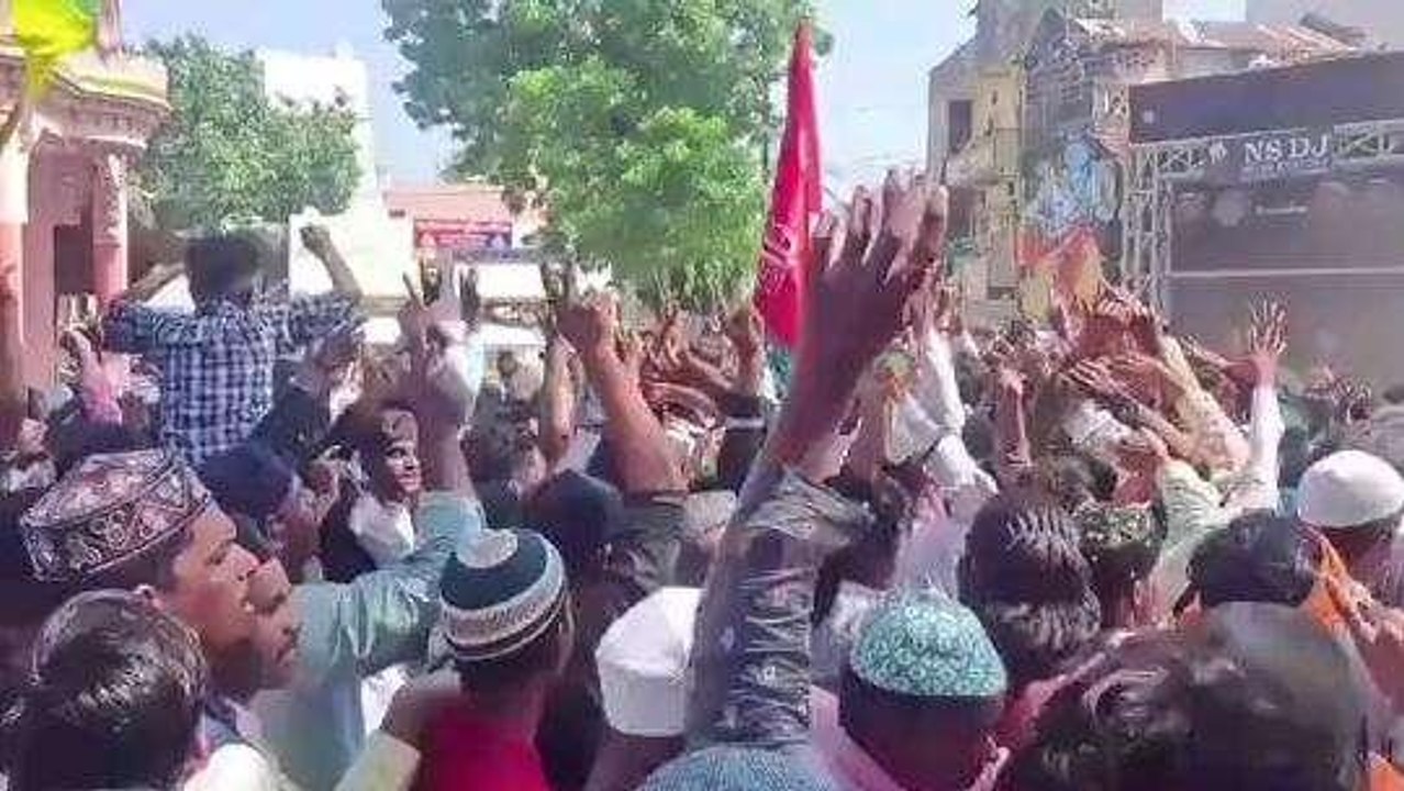 खंडवा: जश्ने ईद मिलादुन्नबी का निकाला जुलूस, समाजजनों ने मनाया जश्न