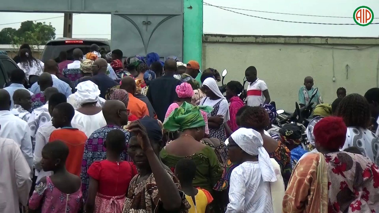 Région-Sinématiali / Les populations du Poro apportent leur soutien à la famille Yadé lors d’une messe d'action de grâce à la mémoire de " Maman Rose"