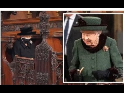 La reine stoïcienne totalement alerte a une silhouette très différente des funérailles douloureus