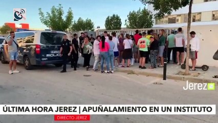 Download Video: Espagne: Un élève âgé de 14 ans a poignardé trois professeurs et deux élèves dans une école près de Cadix