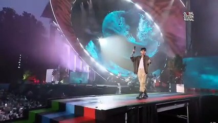 BTS || JungKook leaving concert while this happend 