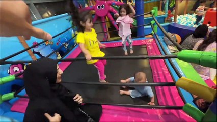 Basil is jhoole pe phas gaya bachi ke sath_ jhoolon ki dunia me agaye