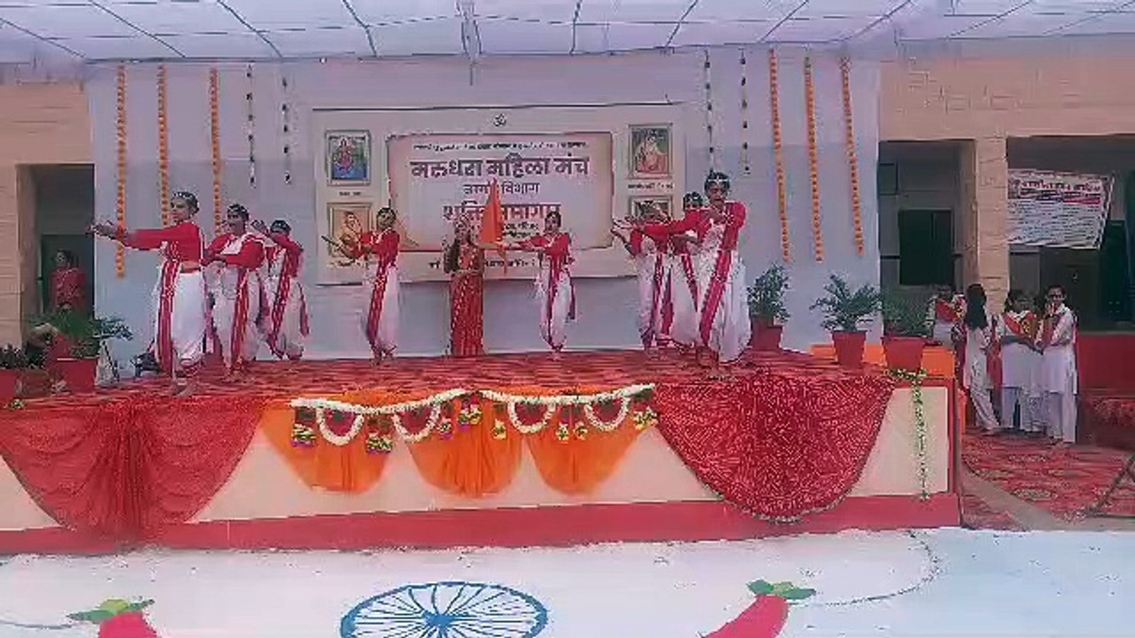 सांस्कृतिक कार्यक्रमों में बिखरे देशभक्ति के रंग