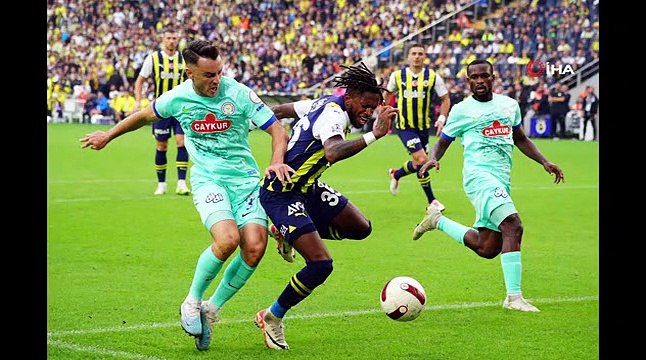 Fenerbahçe, Çaykur Rizespor'u 5-0 mağlup etti