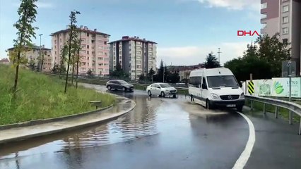 Büyükçekmece'de sağanak yağış etkili oldu