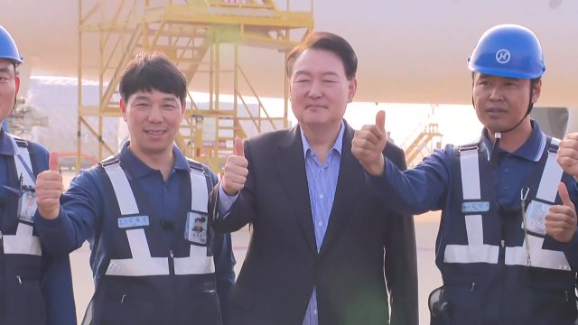 尹 수출 역군 덕분에 나라경제 돌아가 ...인천공항 화물터미널 방문 / YTN