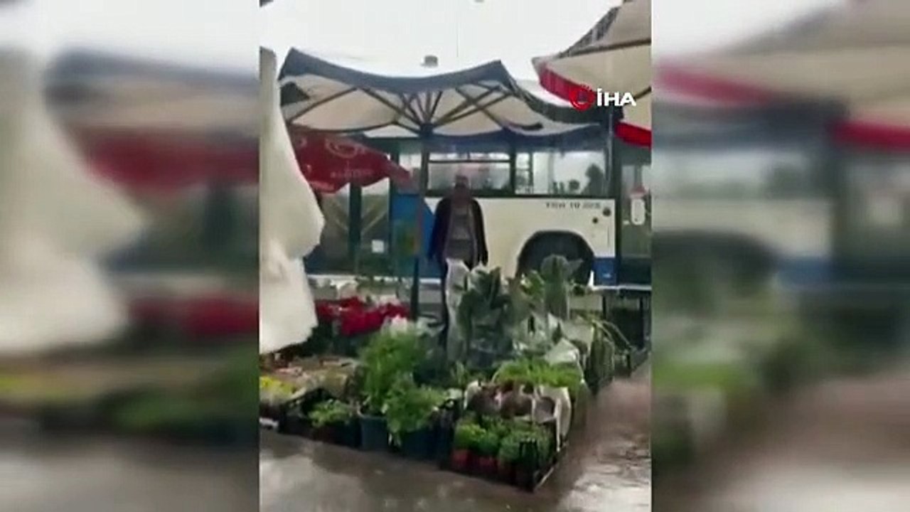 Başkent'te sağanak yağış: Vatandaşlar hazırlıksız yakalandı, sürücüler zor anlar yaşadı