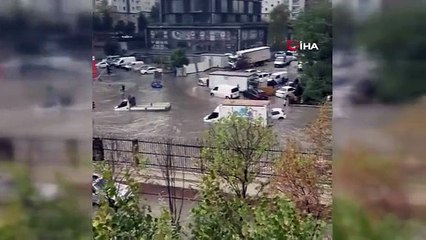 İstanbul'da Sağanak Yağış Su Baskınlarına Neden Oldu