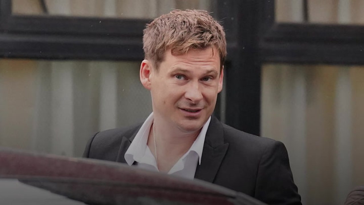 Blue Star Lee Ryan handed suspended sentence for abusing cabin crew