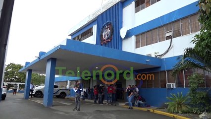 Roban vehículo en estacionamiento de centro comercial en SFM