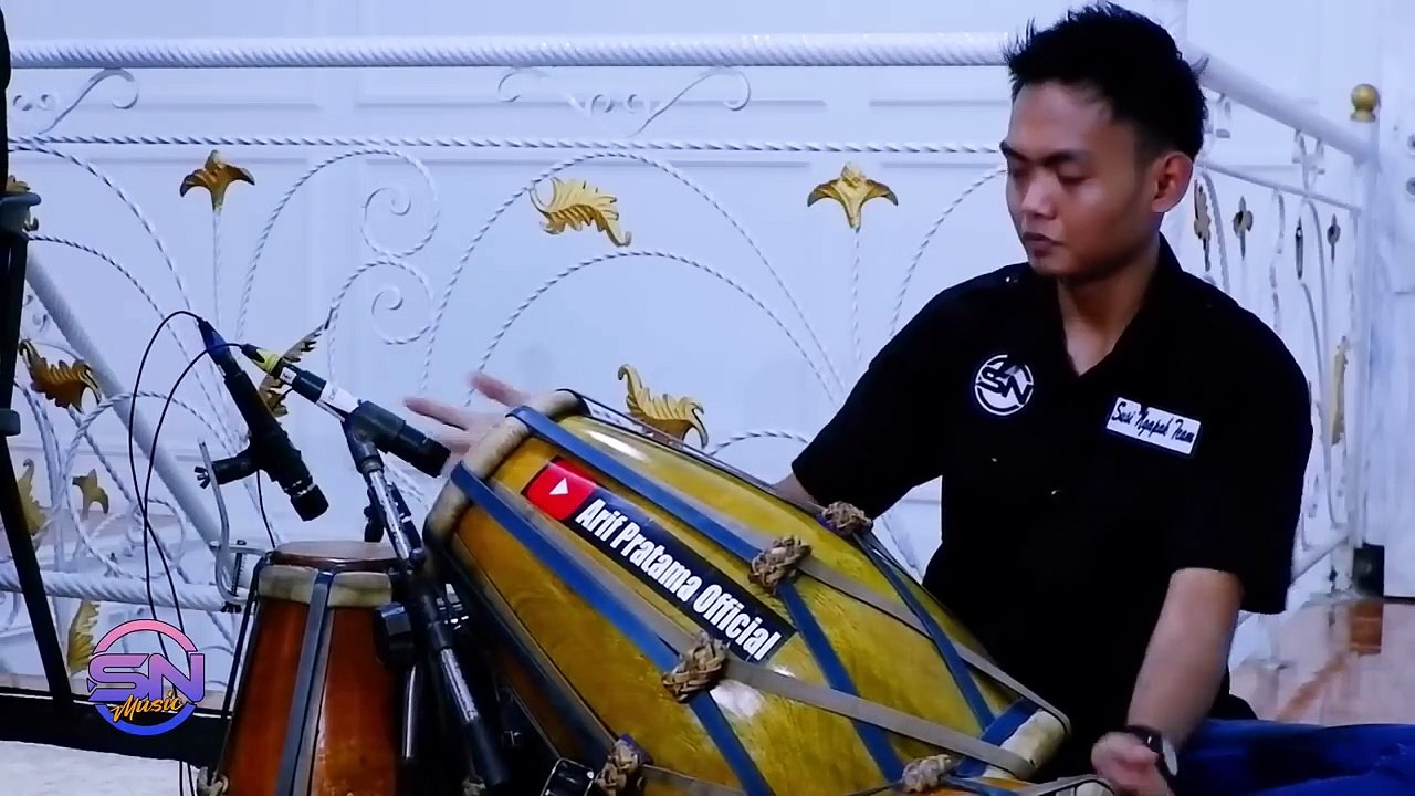 TERLALU_SAYANG_-_SUSI_NGAPAK