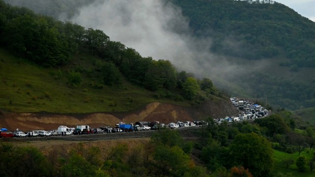 زعيم أرمن قره باغ يوقع مرسوما بحل سلطات الإقليم