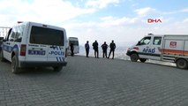 Kayseri'de Yamaç Paraşütü Kazası: 2 Kadın Yaralandı