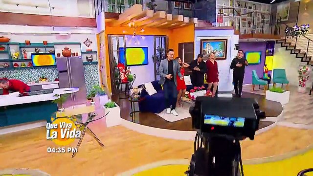 Transmisión en Vivo (2421)