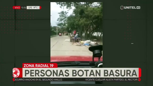 Personas sorprendidas botando basura en vía pública en la zona de la Av. Radial 19