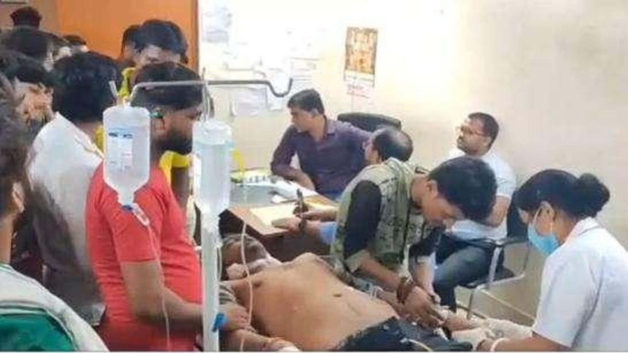 मधेपुरा: बाइक सवार युवक को अपराधियों ने मारी गोली, गंभीर स्थिति में हायर सेंटर रेफर