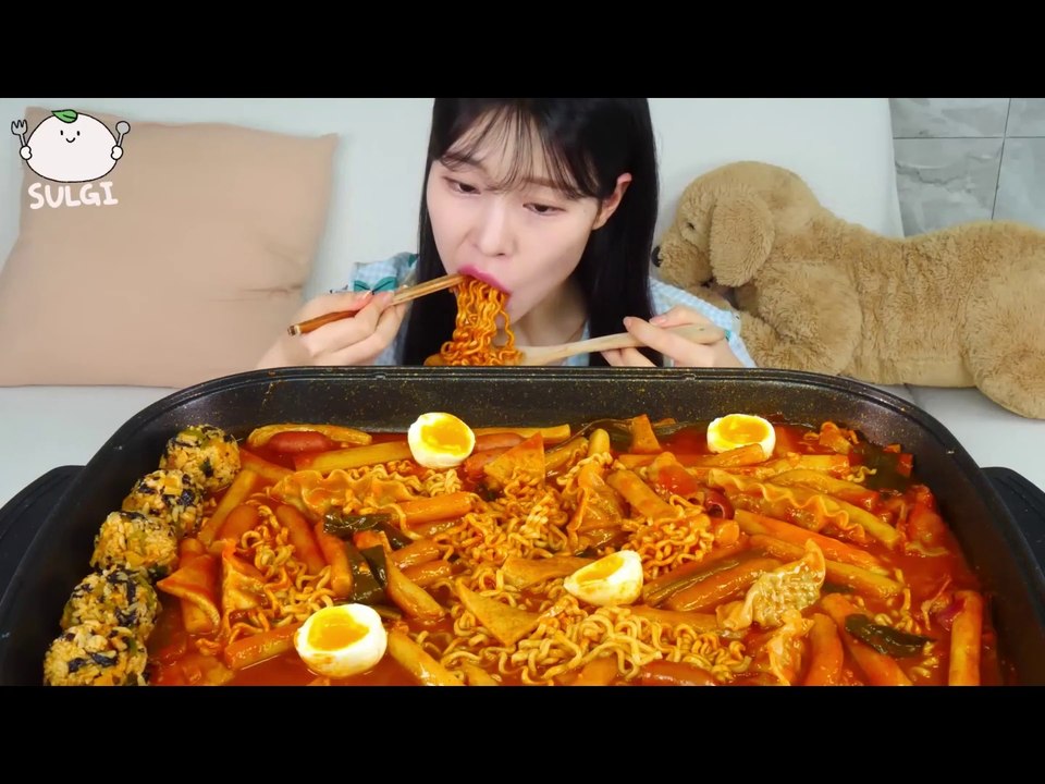 ASMR MUKBANG Improvised Tteokbokki! Rice ball, Deep-fried Cheese Fish cake bar. Fried foods.