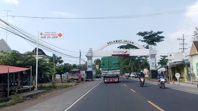 Indahnya Suasana Rest Area di Pinggir Pantai | Utama Raya Beach Situbondo
