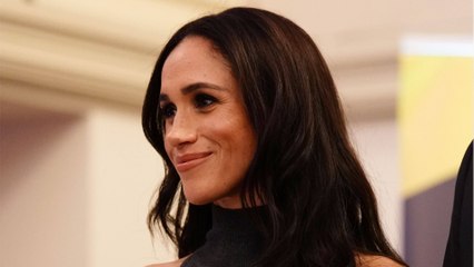 Meghan Markle has been warned that writing a memoir is a bad move