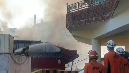 부산 청학동 사찰에서 불...3시간여 만에 진화 / YTN