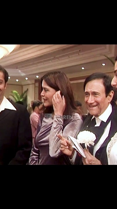 Zeenat Aman & Dev Anand's throwback video!