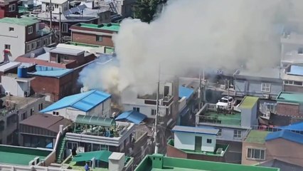 인천 답동에 있는 주택에서 불...인명피해 없어 / YTN