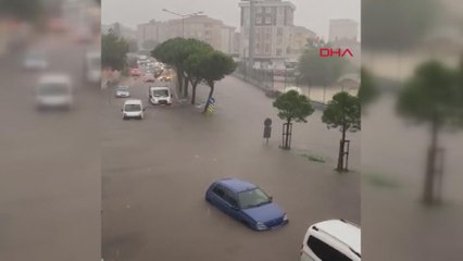 Pendik'te bir çok noktayı su bastı