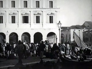 Panoramic View of the Vegetable Market at Venice (1898) British Mutoscope & Biograph