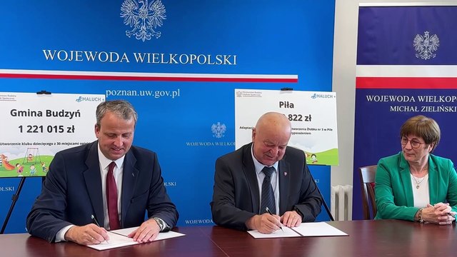 Wojewoda przekazał wsparcie dla Piły i Budzynia z programu Maluch Plus