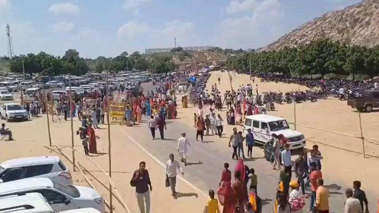 चौहटन: ऐतिहासिक विरात्रा मेला चढ़ा परवान पर, उमड़ रहे श्रद्धालु