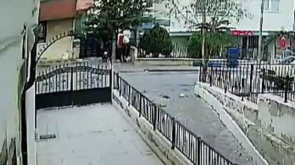 Mamak'ta bir kişi hayatını kaybettiği patlama anı kamerada