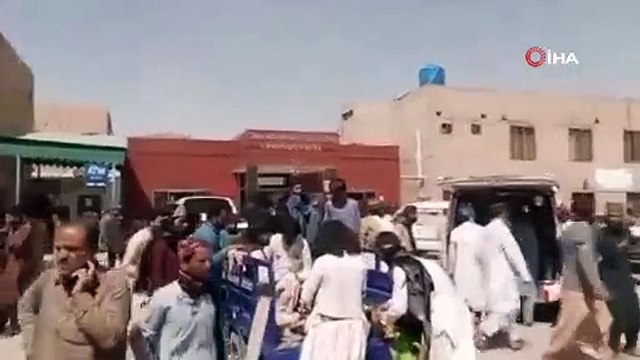 Mevlit Kandili için toplanan kalabalığa bombalı saldırı: Onlarca ölü var