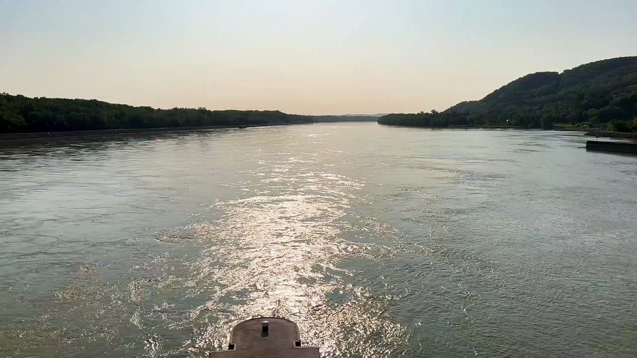 Morgensonne - Kraftwerk und Burg Greifenstein