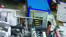 Düzce'de iş cinayeti! Press makinesine sıkışan işçi yaşamını yitirdi