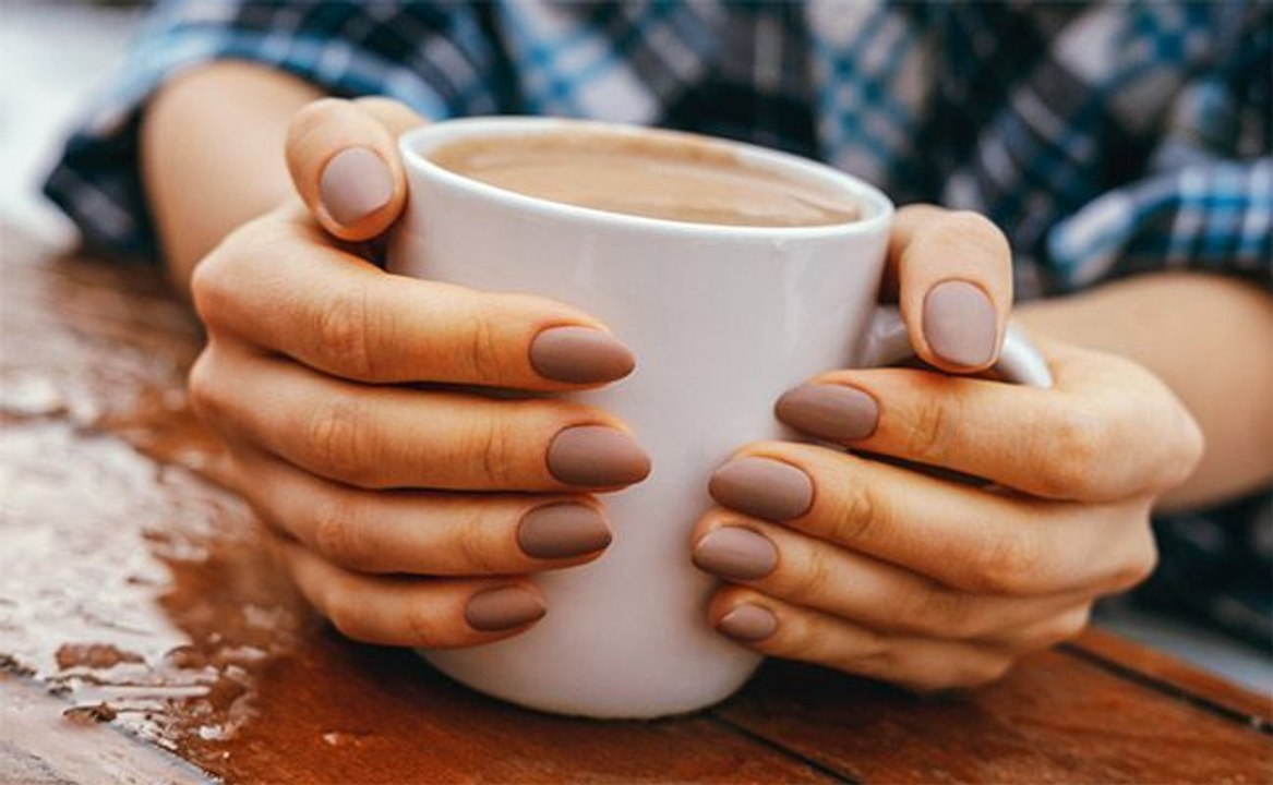 Tendances vernis : très facile à réaliser, cette manucure gourmande sera sur tous les ongles cet automne