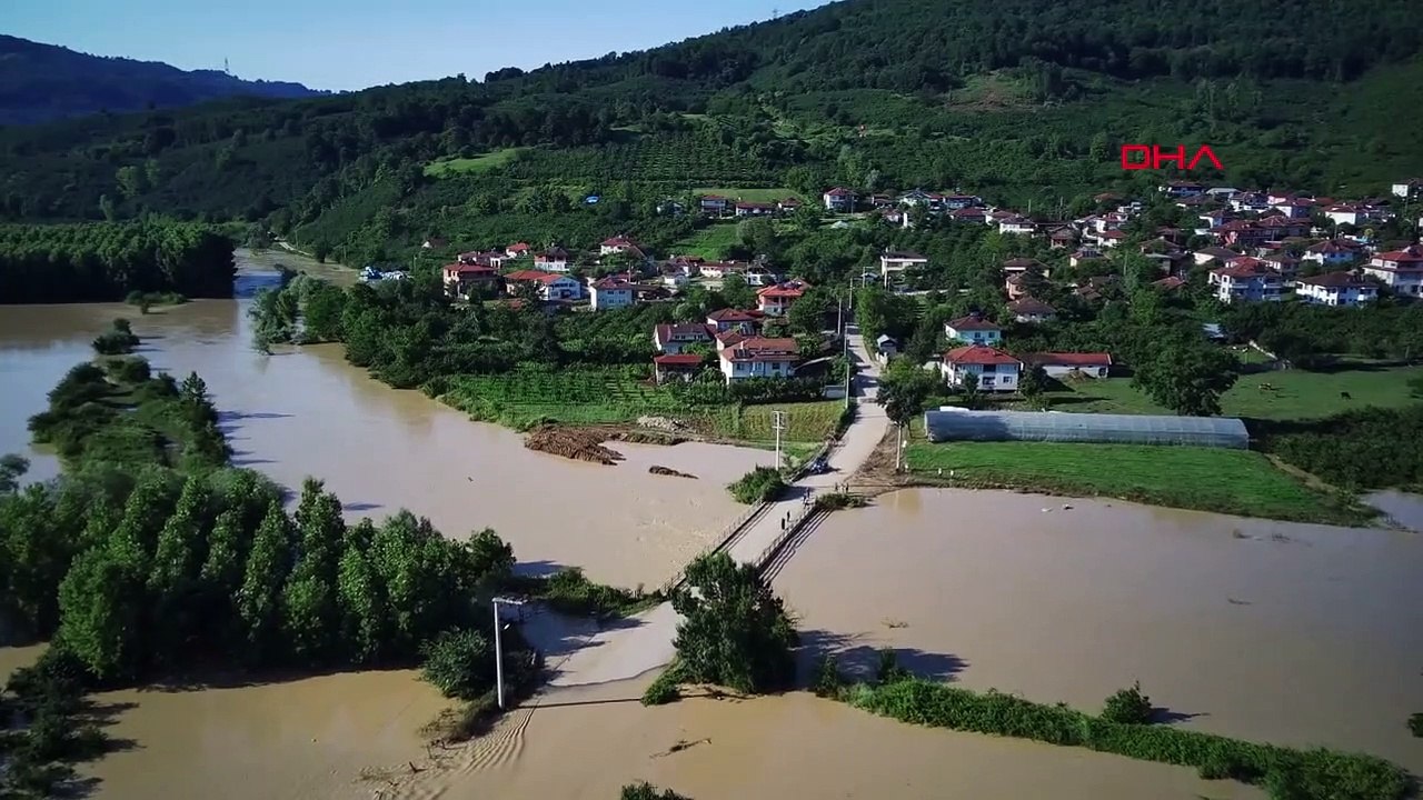 Überschwemmungskatastrophe in Düzce: Das Dorf İcmeler steht unter Wasser