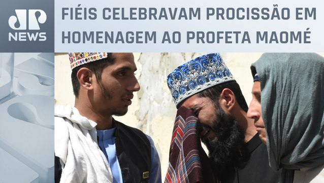 Ataque suicida em celebração religiosa no Paquistão deixa mais de 50 mortos