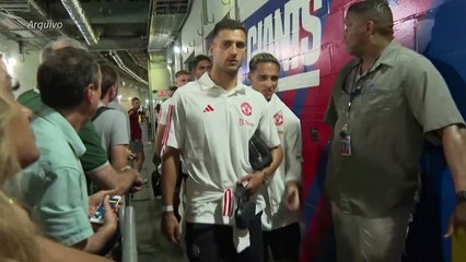 Manchester United anuncia reintegração de Antony