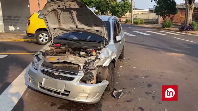 Acidente de trânsito envolve três veículos em Apucarana