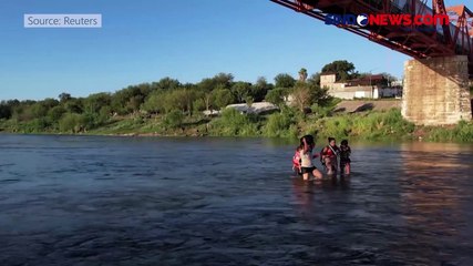 Ribuan Migran Venezuela Nekat Menyeberang Ke AS